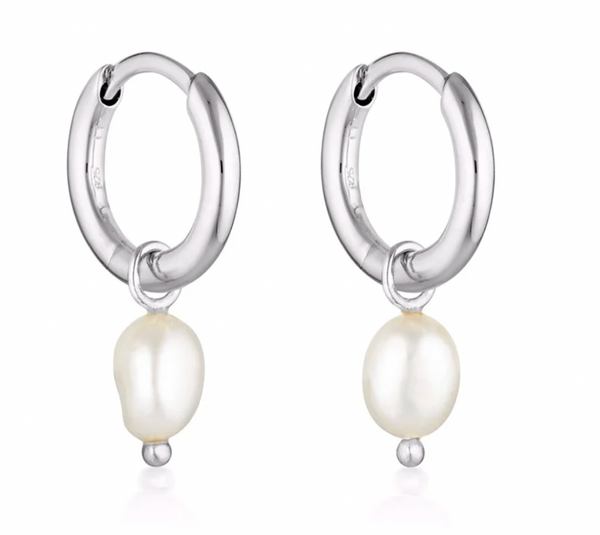 Baroque Pearl Classic Huggie